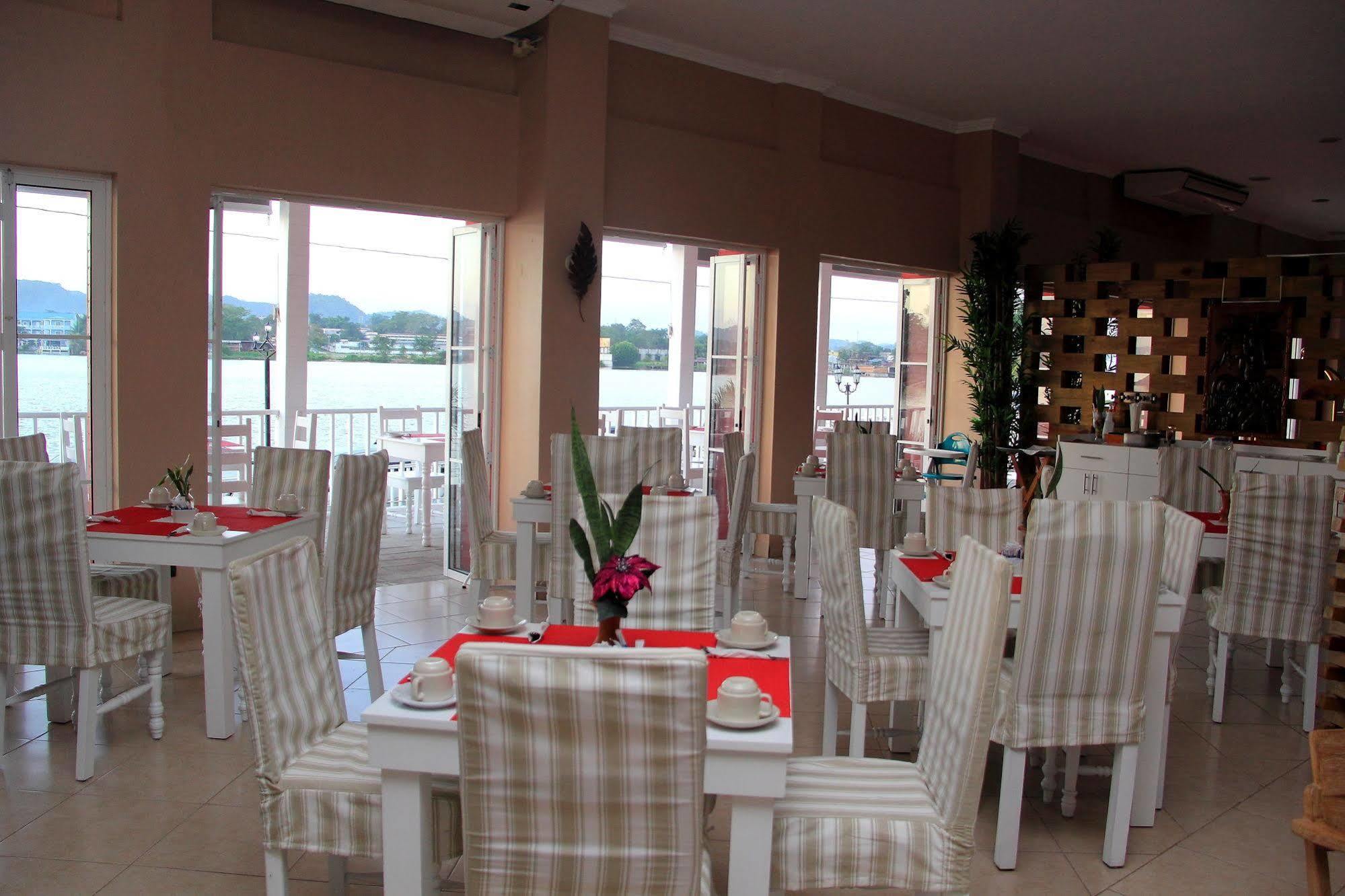Ramada Tikal Isla De Flores Hotel Экстерьер фото